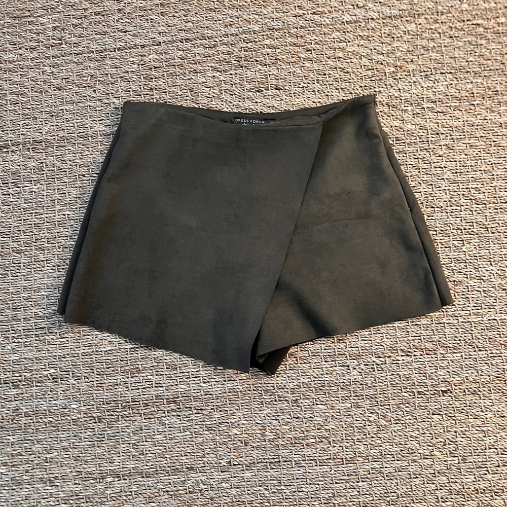 Suede green skort